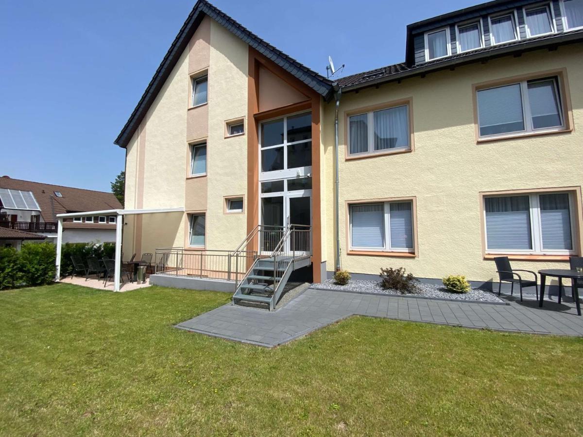 Gaestehaus Am Kurpark Hotel Garni Horn-Bad Meinberg Esterno foto