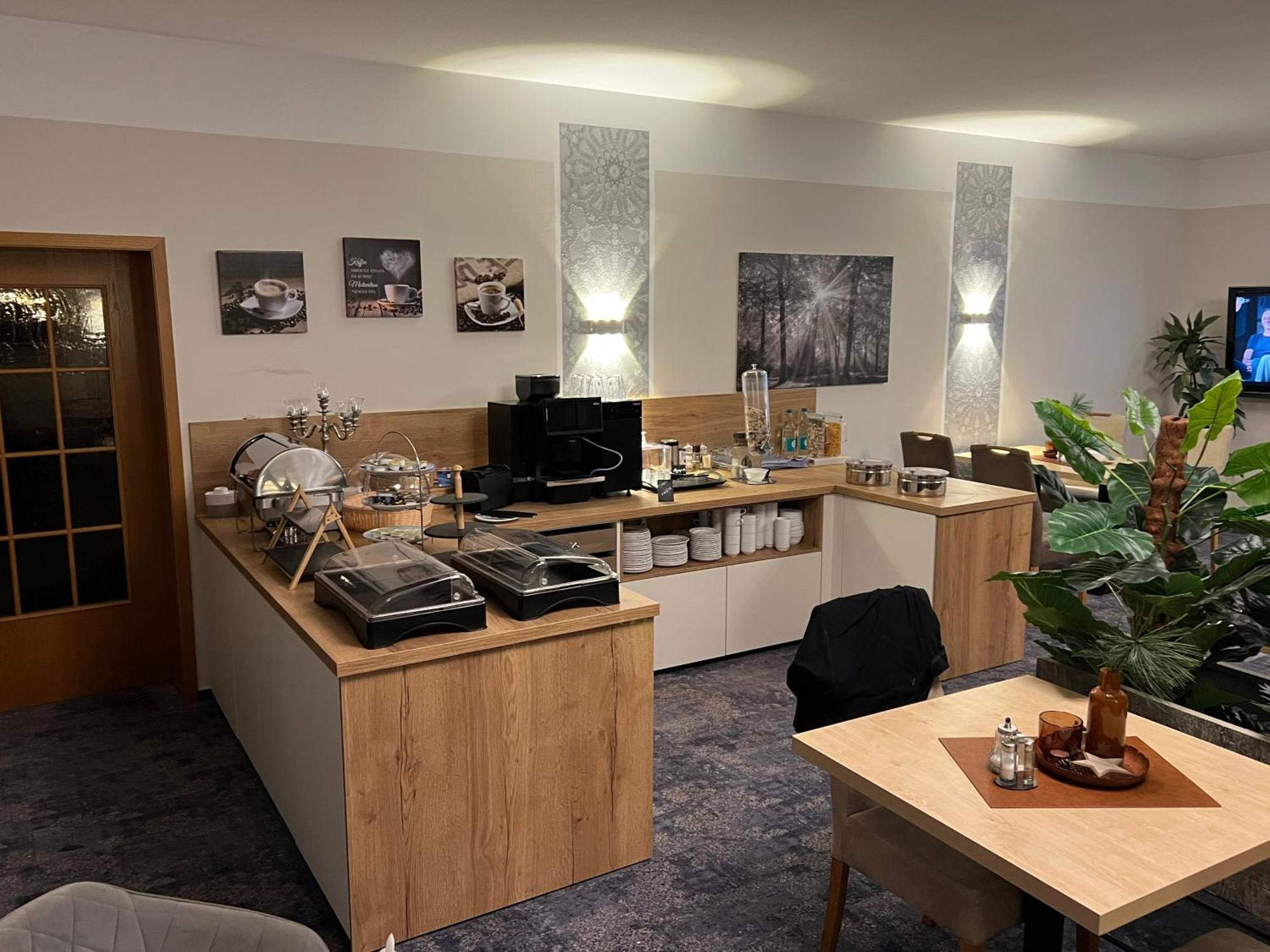 Gaestehaus Am Kurpark Hotel Garni Horn-Bad Meinberg Esterno foto